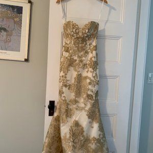 Wedding gown